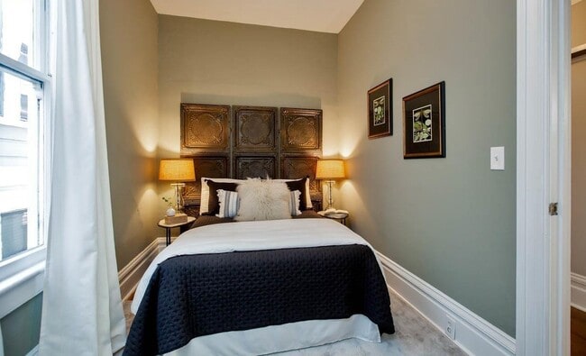 Building Photo - 2253 Clinton Ave