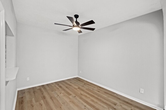 Building Photo - Gorgeous 3 bedroom home in Verona available September 1!