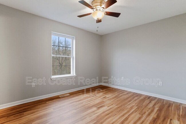 Building Photo - 339 Clifford Dr