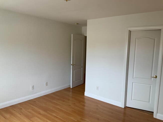 Building Photo - 7949 Mosaic Harbor Ave