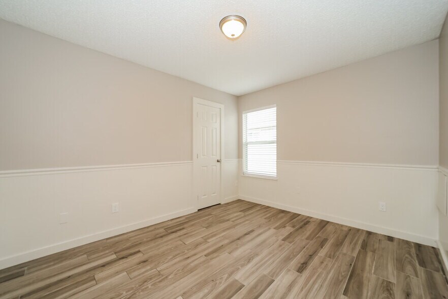Building Photo - 1120 Creeks Ridge Rd