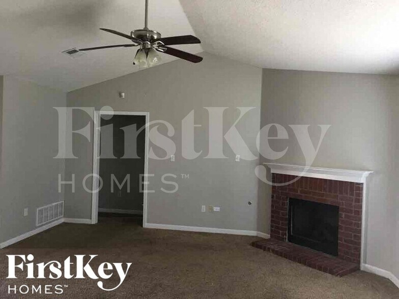 Building Photo - 1665 Central Trails Dr