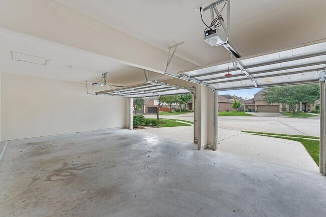 Building Photo - 26116 Chivalry Ct