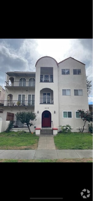 Building Photo - 628 E Elk Ave