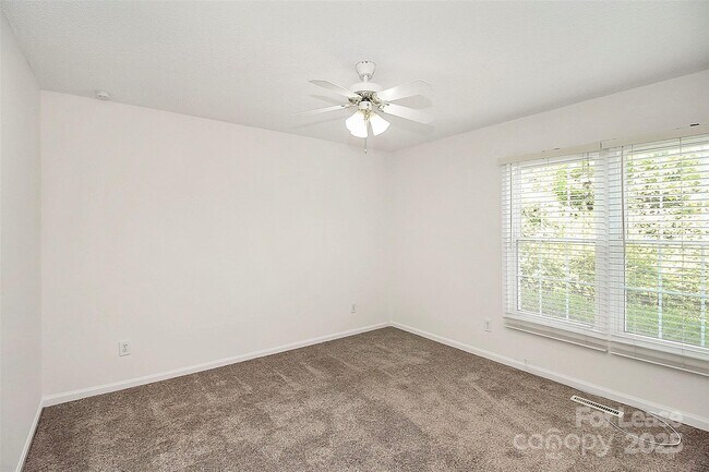 Building Photo - 155 Sunfish Dr