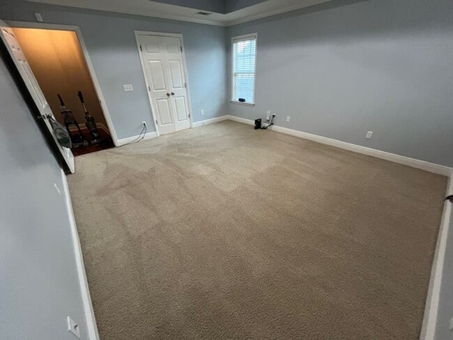 Building Photo - Spacious 4-Bedroom Home with Modern Comforts in Valdosta