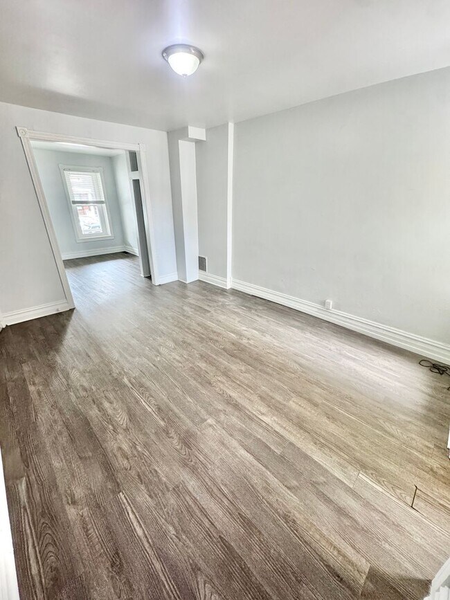 Building Photo - 1410 W Turner St