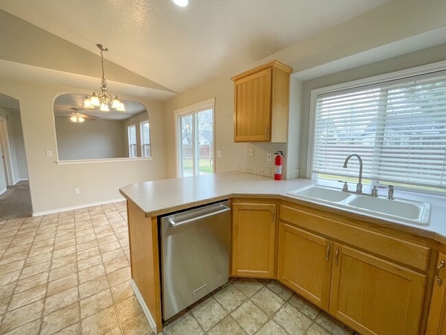 Building Photo - 4110 E Hayseed Ct