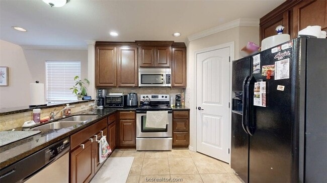 Building Photo - 458 Chimney Hill Dr