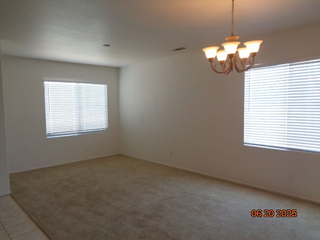 Building Photo - Spacious One Story in West Palmdale with 1...