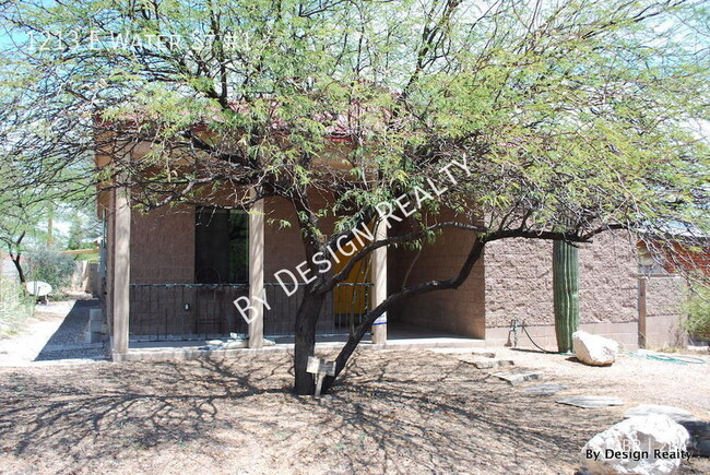 Building Photo - 1213 E Water St