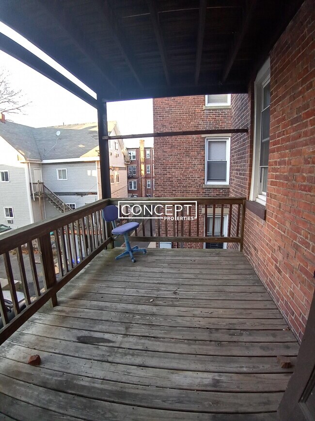 Building Photo - 15 Barrows St