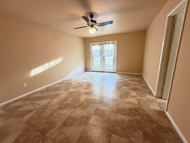 Building Photo - 5874 Meadow Way
