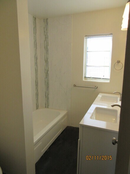 Building Photo - 113 W Pierson St