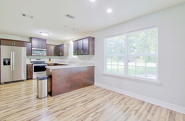 Building Photo - 172 Maggie Ln