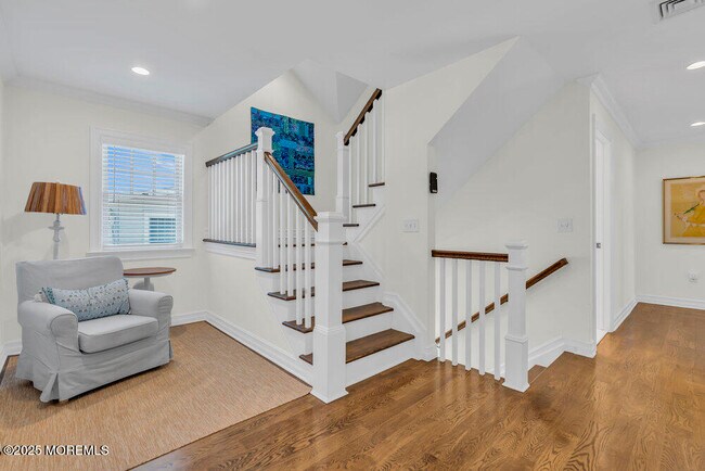 Building Photo - 420 Tuttle Ave
