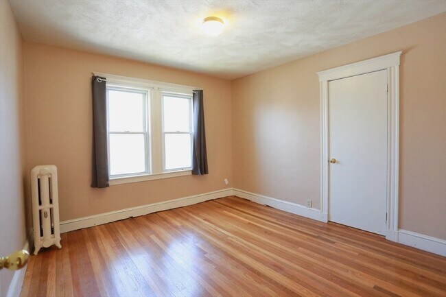 Building Photo - 38 Semont Rd