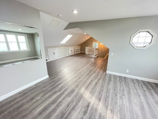 Building Photo - 85 Regatta Rd