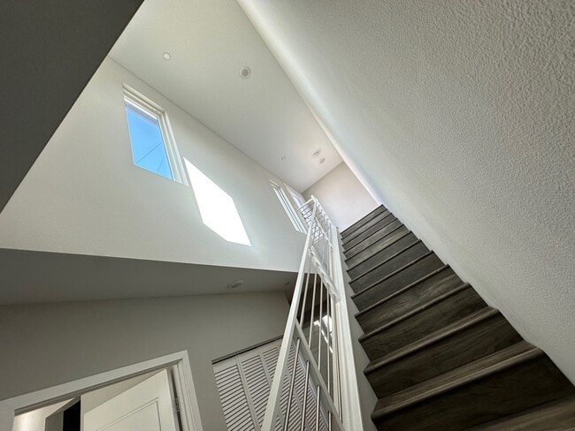 Building Photo - Cessna Lane