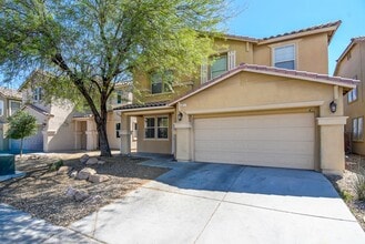 Building Photo - 4 Bed 3 Bath With Huge Loft