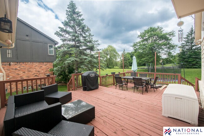Building Photo - 37709 Glengrove Dr
