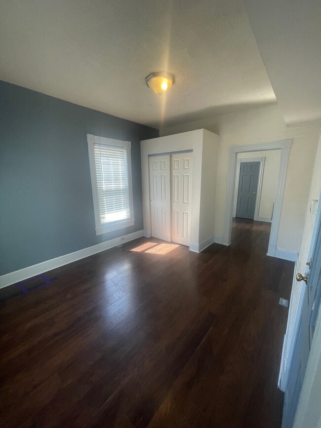 Building Photo - 5051 N Raleigh St