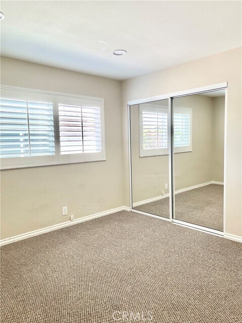 Building Photo - 54 Gillman St