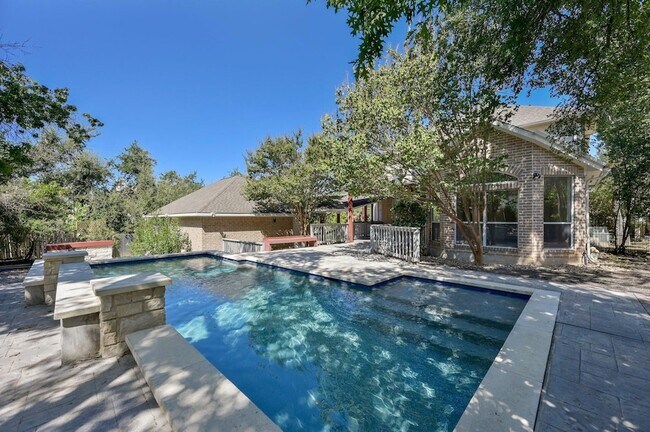 Building Photo - 10011 Brightling Ln