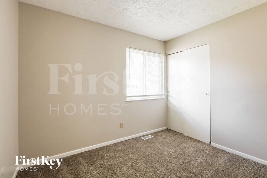 Building Photo - 5607 Northport Dr