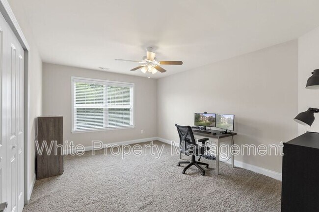 Building Photo - 1830 Alden Oaks Dr