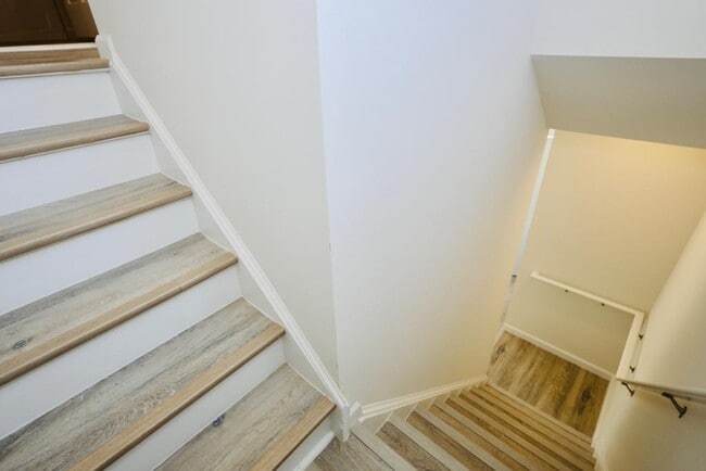 Building Photo - 811 S Cameron St