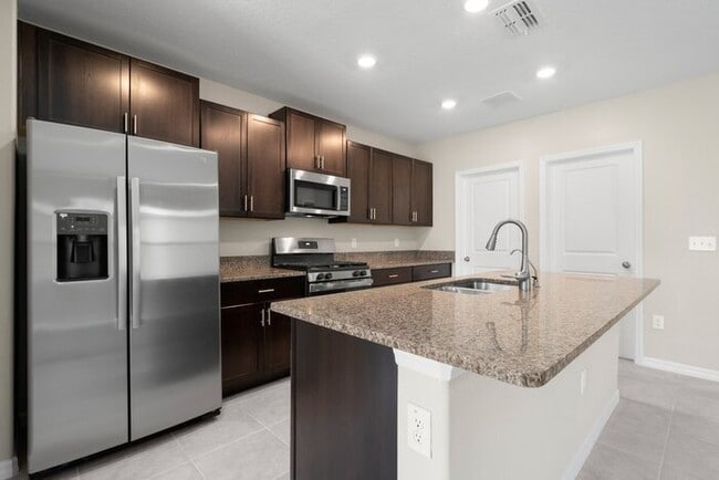 Building Photo - LIKE NEW Home For Rent in Belmont!