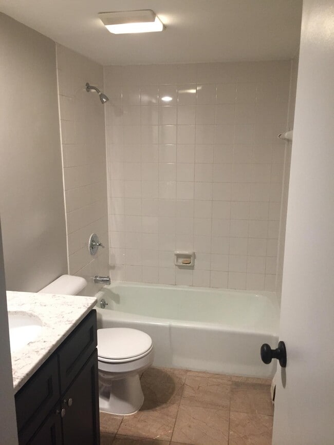 Bathroom - 4906 Chalet Dr