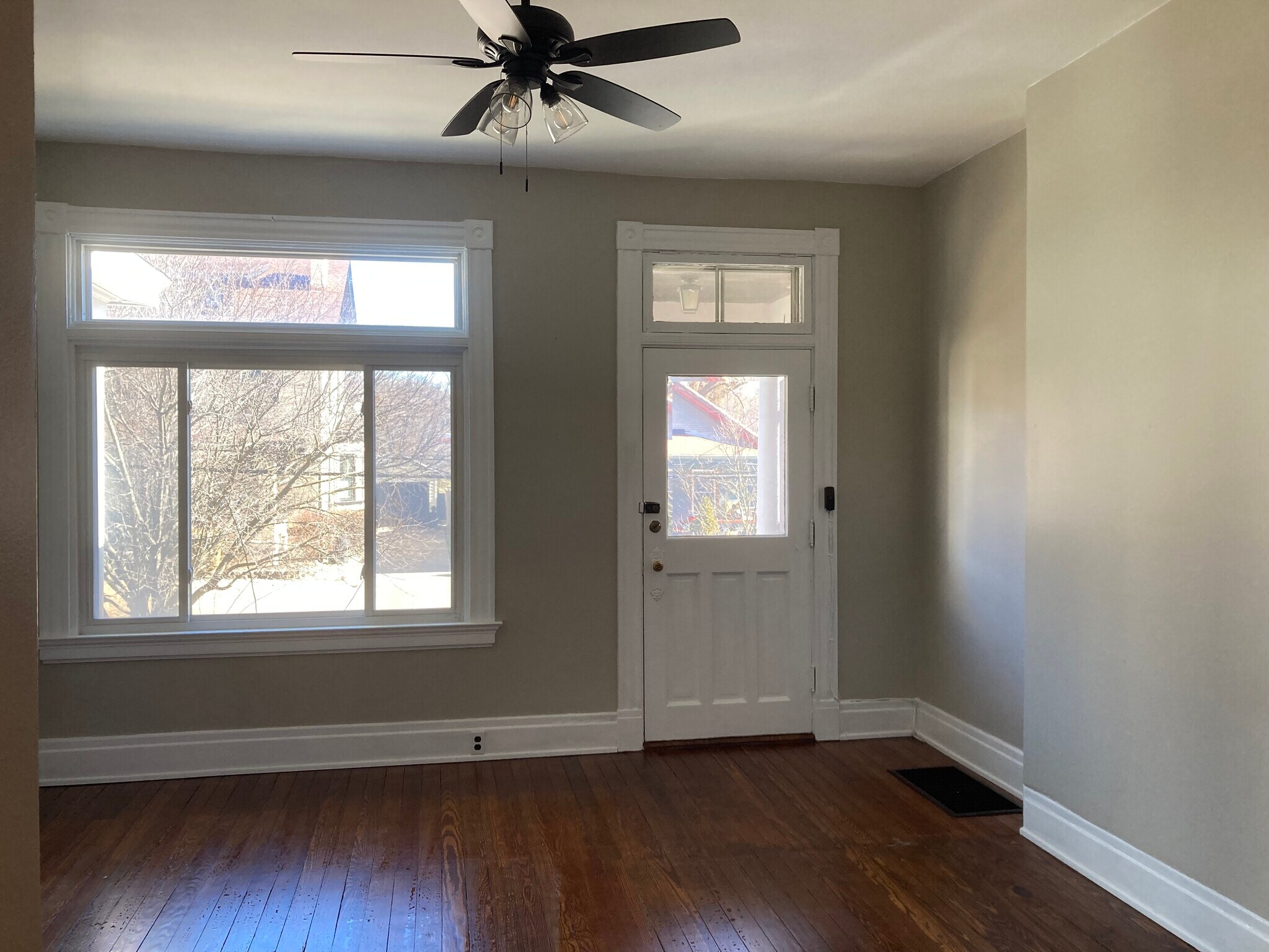 Building Photo - 2221 Oakland Ave, Apt A