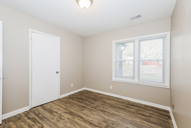 Building Photo - 8974 Sterling Ridge Ln