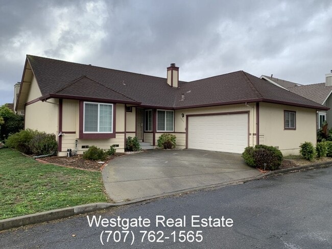 Building Photo - 1425 Dandelion Way