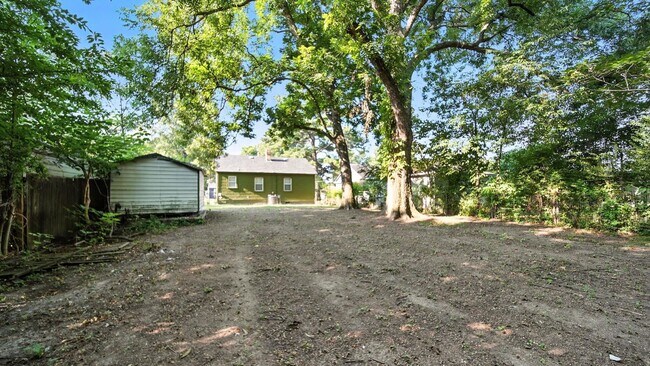 Building Photo - 3236 Allison Ave