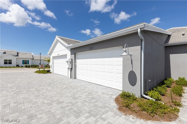 Building Photo - 7213 Saona CT