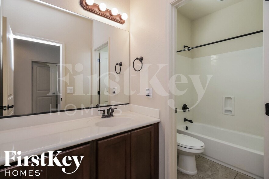 Building Photo - 3441 S Jacana Ln