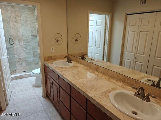 Building Photo - 8428 E Malcomb Dr