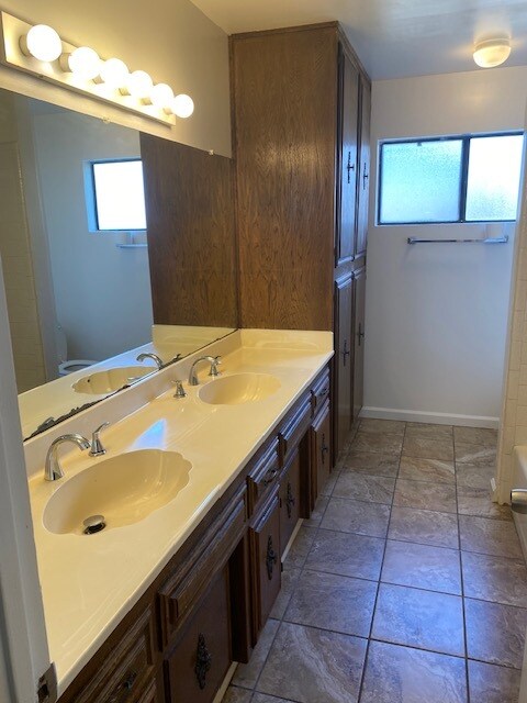 Building Photo - 6405 Landfair Dr