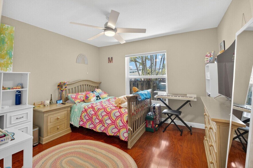 Building Photo - 45 Baytree Cir