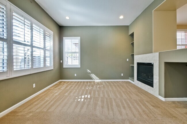 Building Photo - 443 Farrel Ct