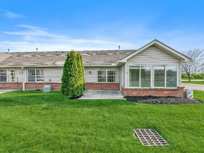 Building Photo - Beautiful 2 Beds 2 Baths Villa in Far South