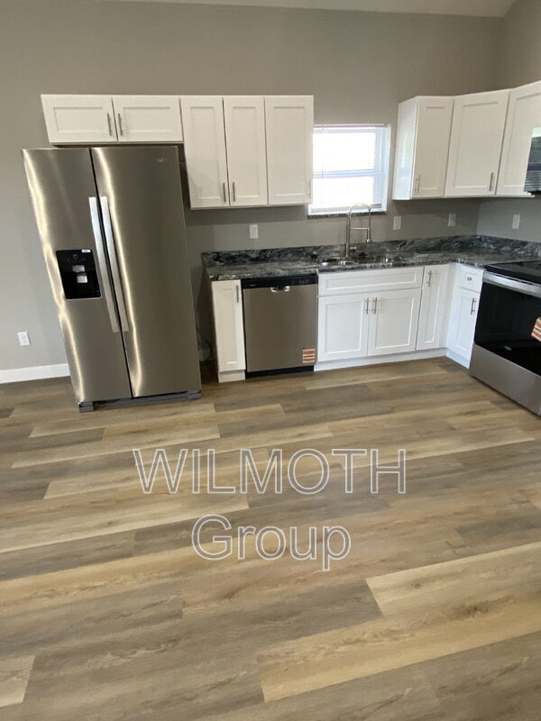 Building Photo - 929 N Beville Ave