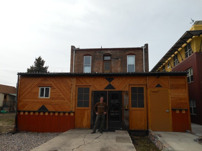 Building Photo - 314 N 1st St W