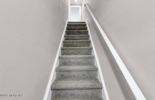 Building Photo - 700 Fifth Ave