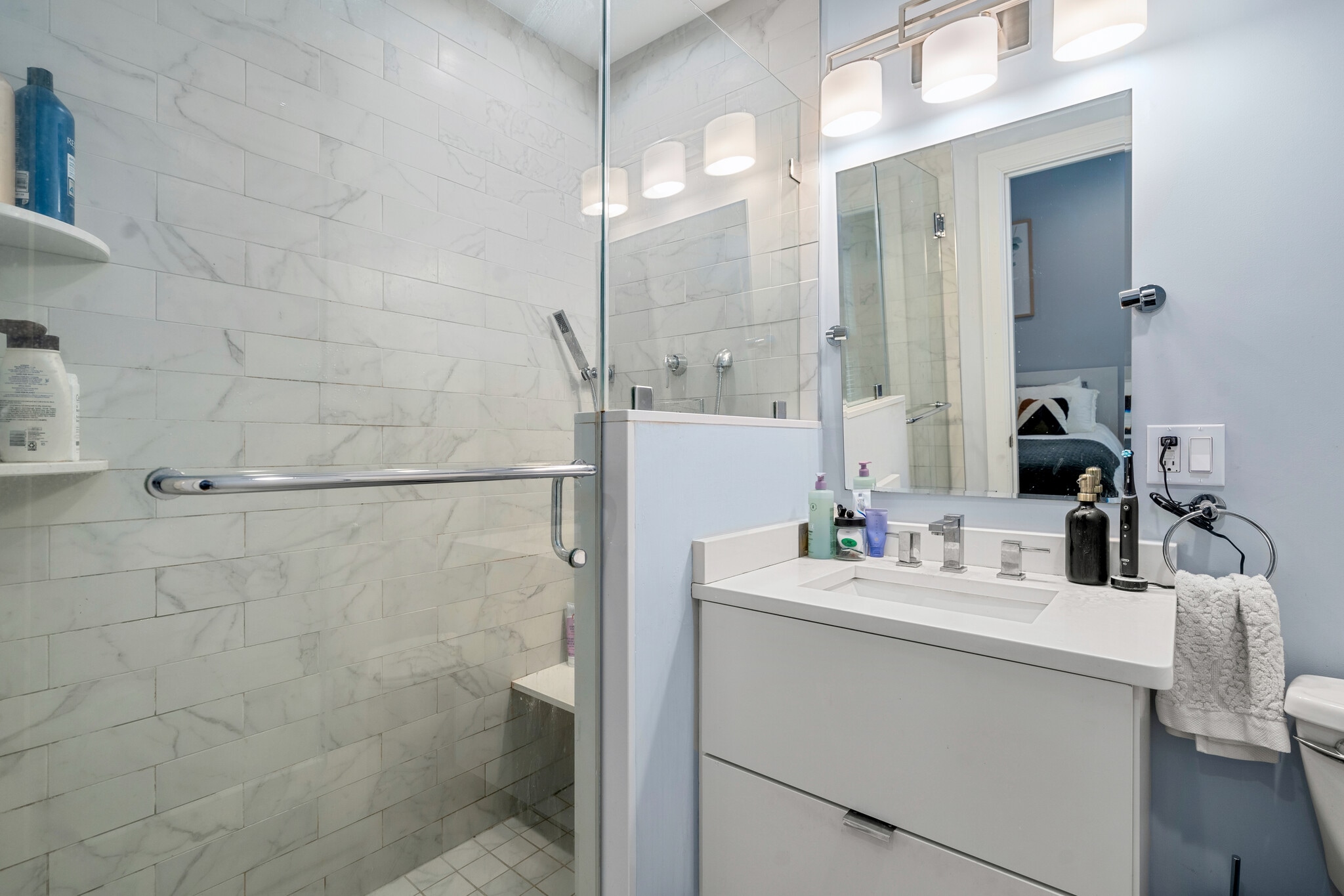 Building Photo - 275 Old Colony Ave