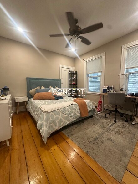 Building Photo - 68 Calumet St