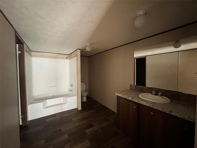 Building Photo - 119 Cam. de Agua